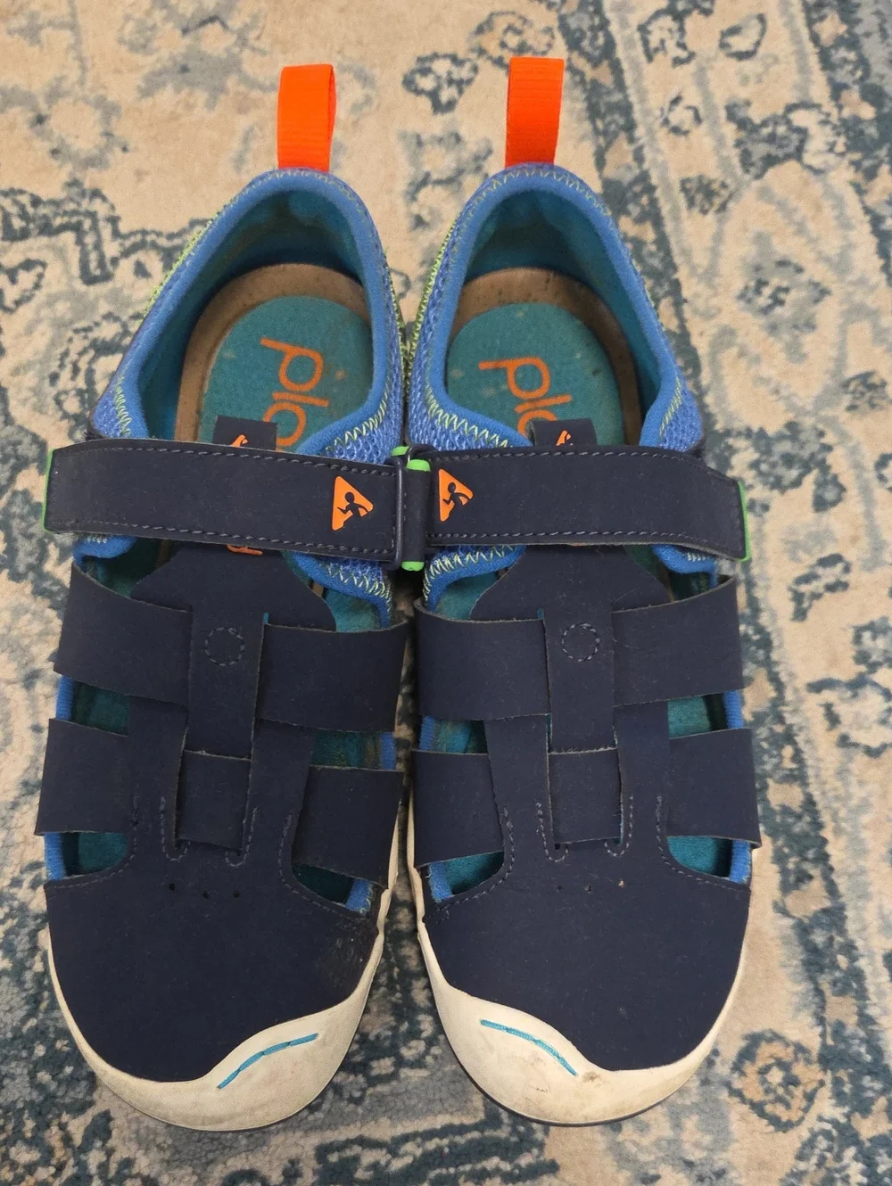 PLAE Navy Blue Kids Closed-Toe Sandals with Orange Pull Tabs